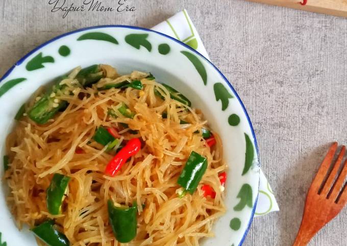 Ternyata ini loh! Resep bikin Tumis Soun Cabe Ijo yang gurih