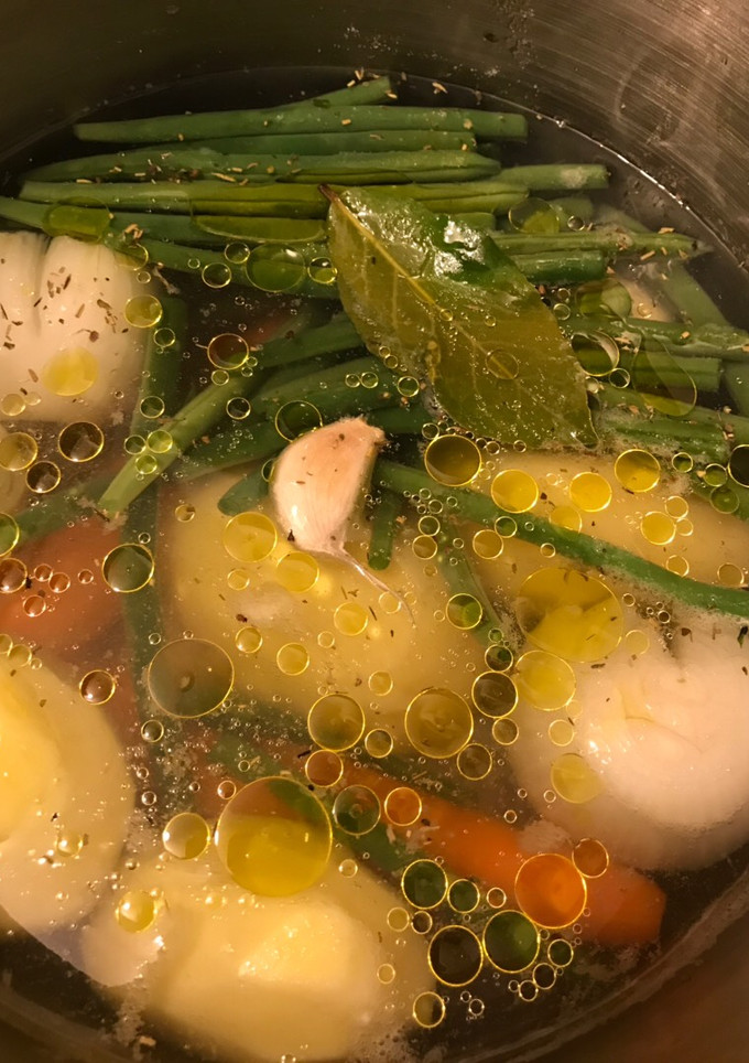 Una foto de Bollit (hervido valenciano de verduras)