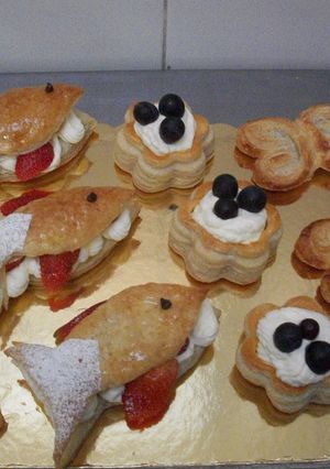 Una foto de Figuras de pasteles en hojaldre