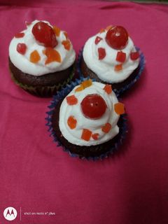 ரெட் வெல்வெட் கப் கேக்🧁🧁🧁 (Red velvet cupcake recipe in tamil) செய்முறை முக்கிய புகைப்படம்