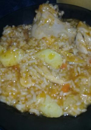 Una foto de Arroz con pollo