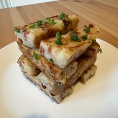 A picture of Chinese White Turnip Cake 中式蘿蔔糕.