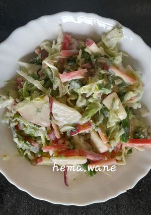 A picture of Cabbege apple salad.