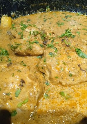 Foto principal de Pollo al yogurt con curry y mango