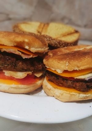 Una foto de Medallón de porotos y lentejones