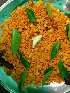 கார்லிக் மிக்சர் ❤️🔥(garlic mixture recipe in tamil) செய்முறை முக்கிய புகைப்படம்