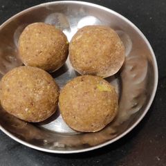 A picture of Dry Fruit Gond Laddu.