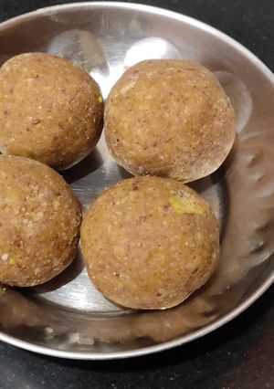 A picture of Dry Fruit Gond Laddu.