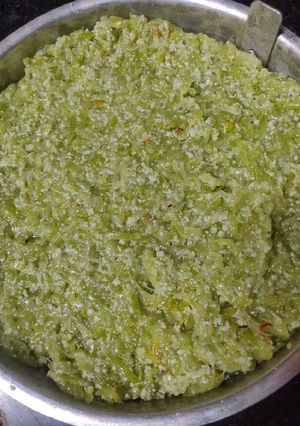 દૂધી નો હલવો (Dudhi Halwa Recipe In Gujarati) રેસીપી મુખ્ય ફોટો