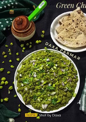 A picture of Green Chickpea Curry / Cholia (Hariyali Chana Masala).