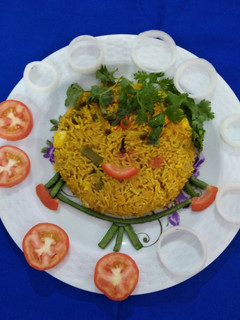 मिक्स खिचड़ी (Mix khichdi recipe in Hindi) रेसिपी मुख्य फोटो