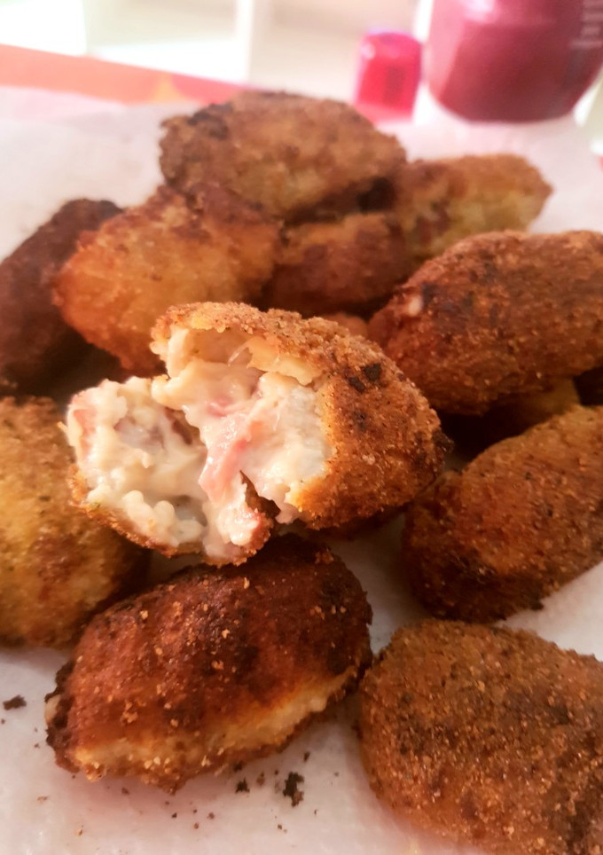 Una foto de Croquetas de jamón y pollo