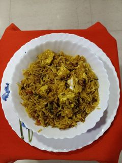 पनीर बिर्याणी (paneer biryani recipe in marathi) रेसिपी चे मुख्य फोटो