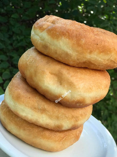 A picture of Fluffy doughnut.