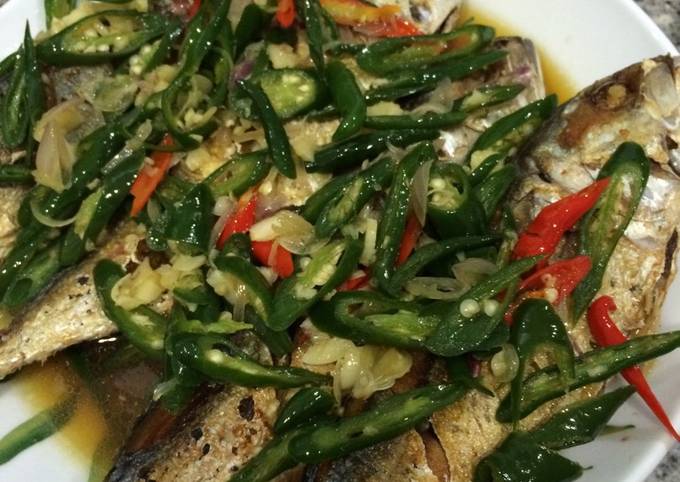 Resep memasak Ikan makarel cabe hijau  lezat