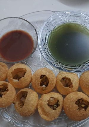 A picture of Pani Puri.