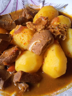 A picture of Offals peppered soup with potatoes.