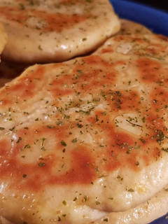 Una foto de Pan Naan con panificadora y cocido en sartén
