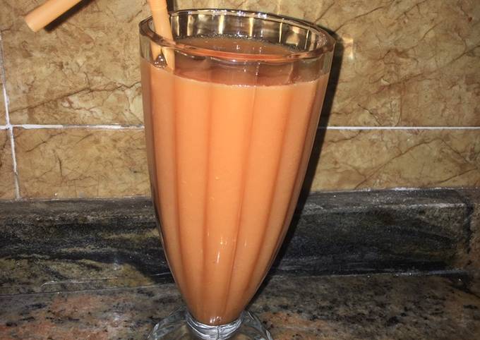 African cherry and carrot juice