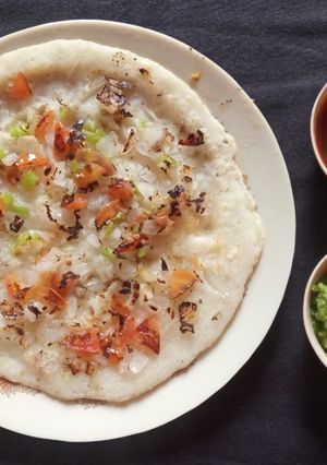 ઉત્તપમ (Uttapam Recipe In Gujarati) રેસીપી મુખ્ય ફોટો