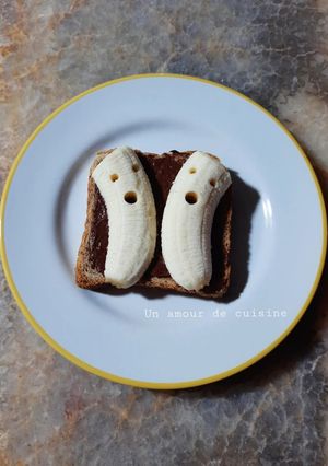 Une photo de Tartine chocolat banane fantôme 👻