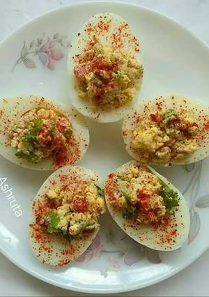 A picture of Boiled eggs.