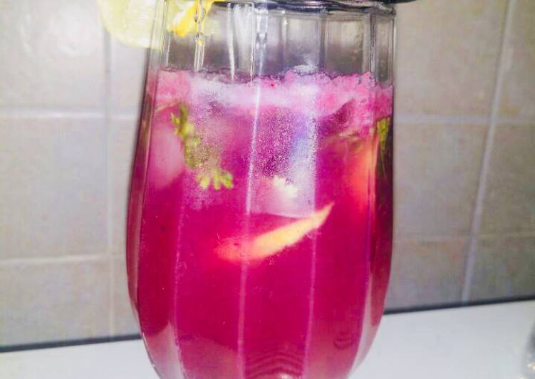 How to Make Speedy Blueberry Mojito Royale