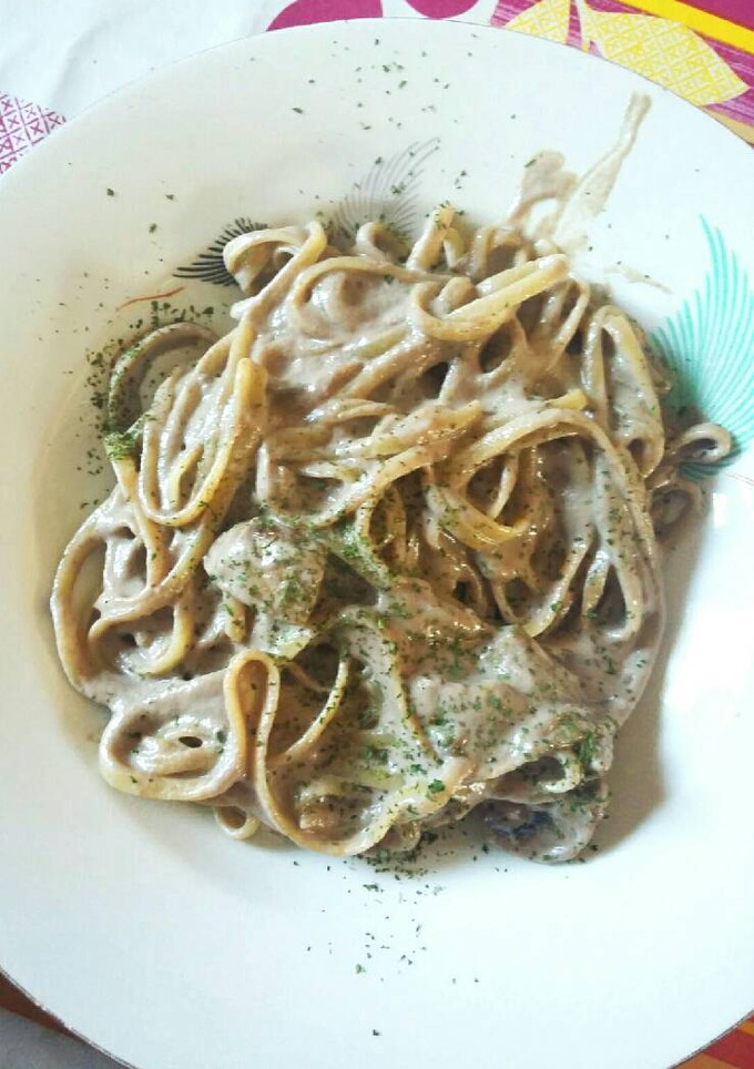 Una foto de Pasta con salsa funghi / salsa de setas