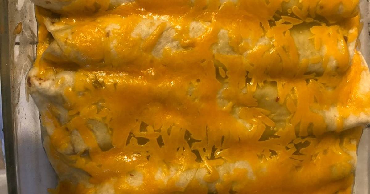 Green Chile & Pepper jack cheese Chicken enchiladas Recipe by Emma Kurita Cookpad