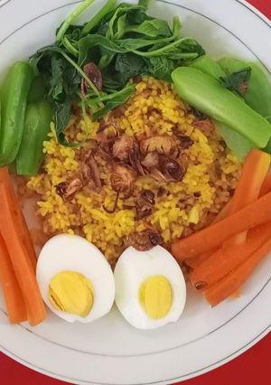Foto resep Nasgor kunyit ala by me