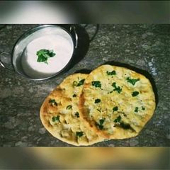 A picture of Alu wala naan.