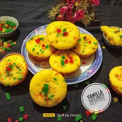 A picture of Vanilla Tutti Frutti Muffins.
