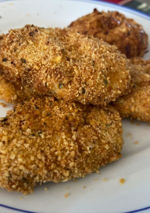 Una foto de Nuggets de pollo y calabacín Mambo