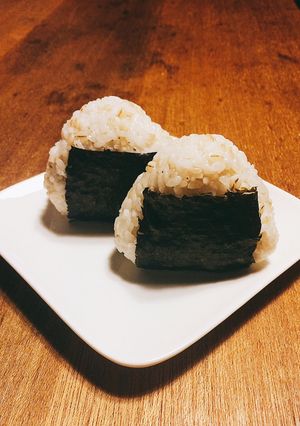 A picture of Rice Ball (Onigiri).
