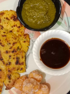 मक्की के मूली के पराठे (makki ke mooli ke parathe recipe in Hindi) रेसिपी मुख्य फोटो