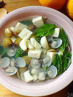 塔香蒜味蜆湯 的食譜成品照片