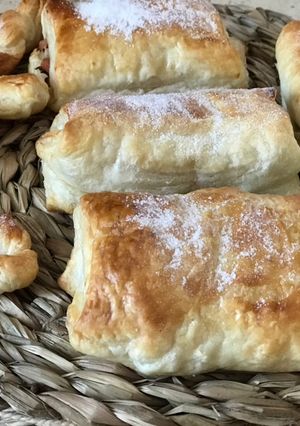 Una foto de Napolitanas rellenas dulces y saladas