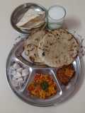 Jowar Bhakhri with vegetable