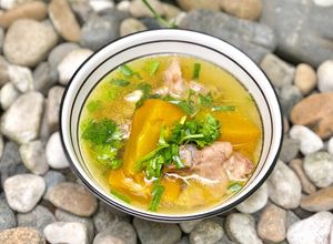 Hình của món Canh Bí Đỏ Nấu Xương Heo.