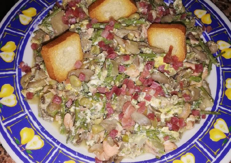 Revuelto de salmón