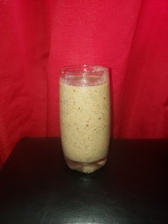 Una foto de Batido de 🍌,ciruela y chía