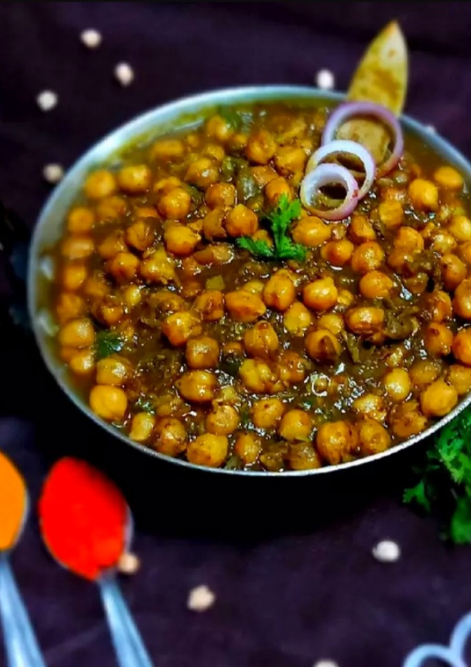पिंडी छोले (pindi chole recipe in Hindi) रेसिपी मुख्य फोटो