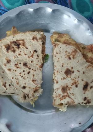 A picture of Roti Omelete.