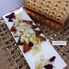 A picture of Shahi Tukda with Rabri.