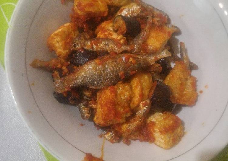 Ikan bilih balado terung