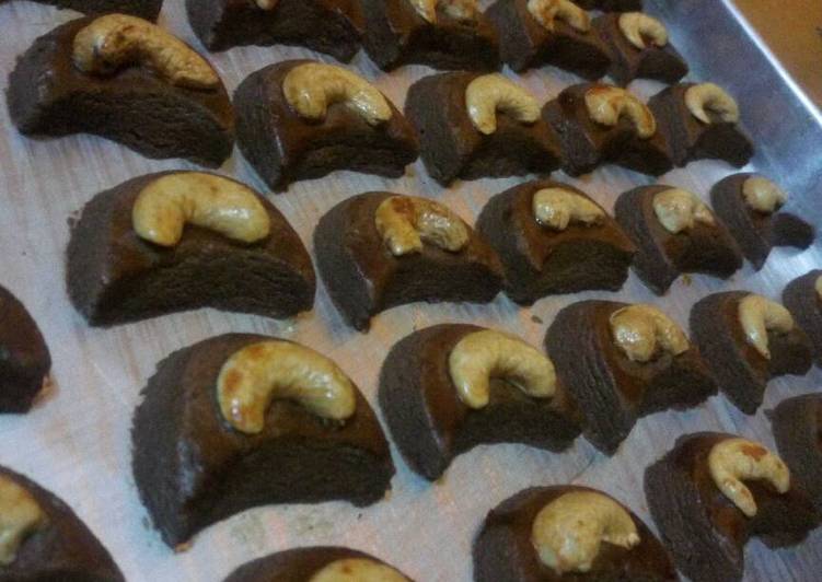 Choco cashew cookies