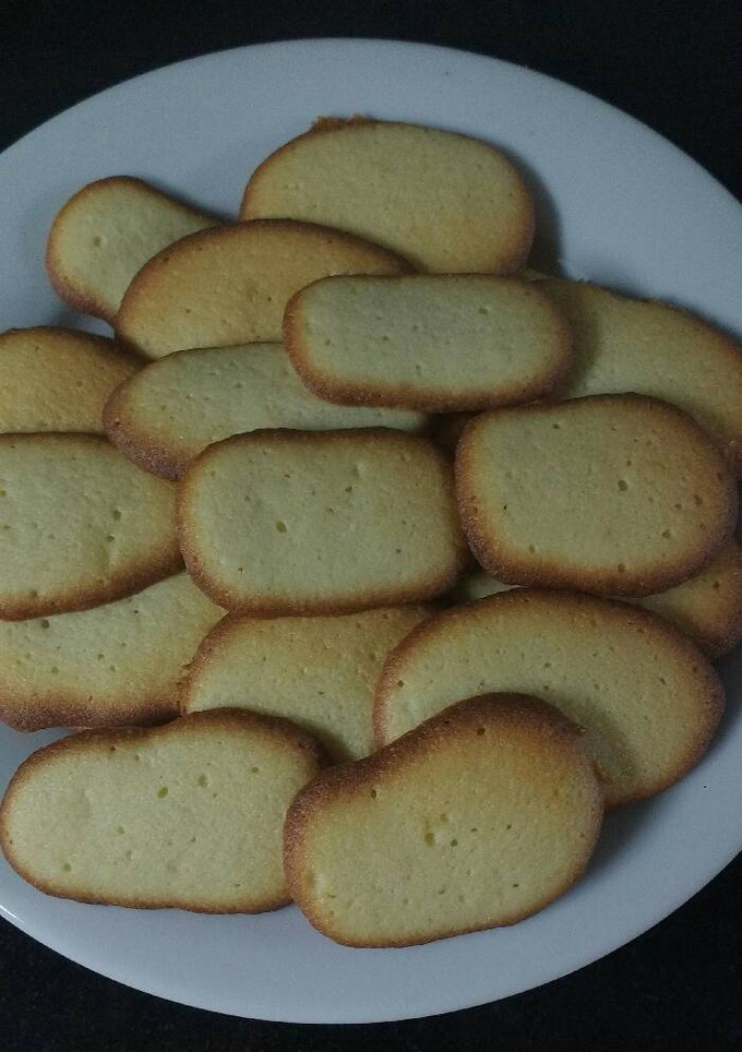 Una foto de Pastas Lenguas de Gato