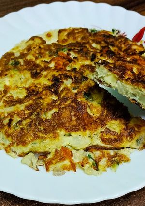 स्पेनिश ऑम्लेट (spanish omelette recipe in marathi) रेसिपी चे मुख्य फोटो