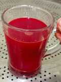 Jus Buah Bit dengan Lemon, Jahe, dan Wortel