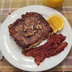 A picture of "Holiday" French Toast.